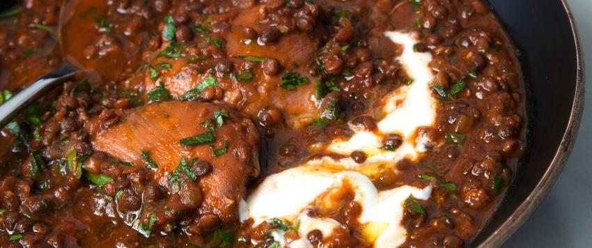 شوربة العدس مع الدجاج المُتبل