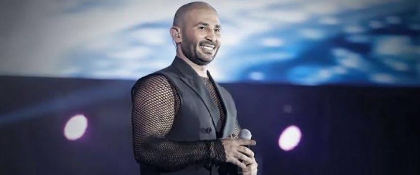 أحمد سعد يعايد جمهوره بـفيديو خلال استحمامه.. ويتعرض للهجوم