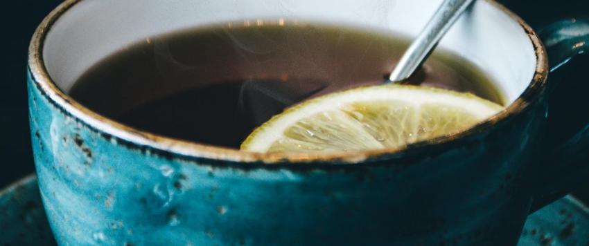  6 من فوائد الشاي الأخضر مع الليمون..من بينها إنقاص الوزن