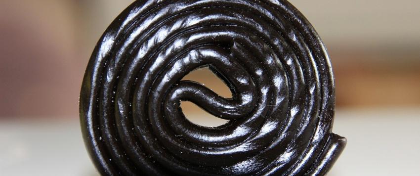 حلوى السوس الأسود تسبب وفاة شخص..تعرفوا على السبب العلمي!