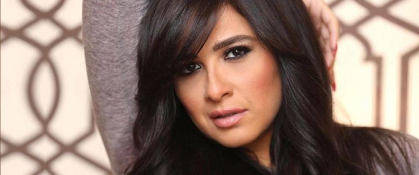 ياسمين عبد العزيز