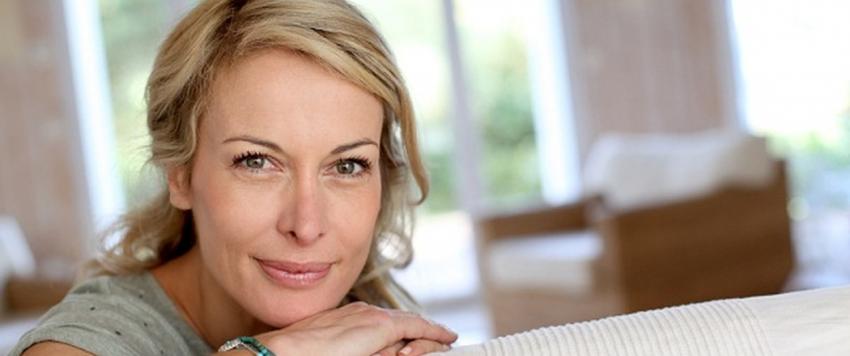 امرأة في الاربعين