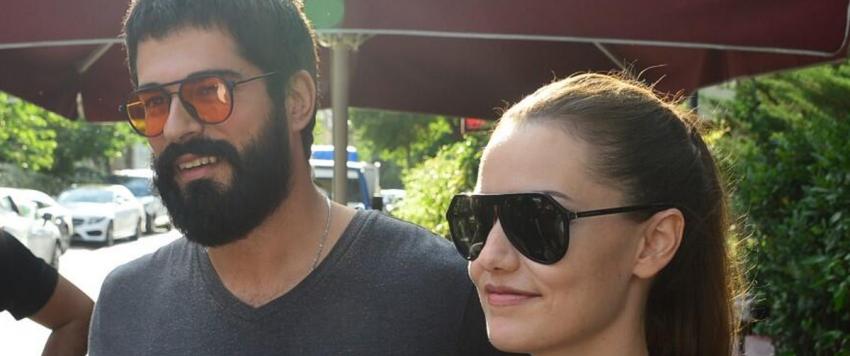  بوراك أوزجيفيت يرتدي قميص زوجته فهرية أفجان