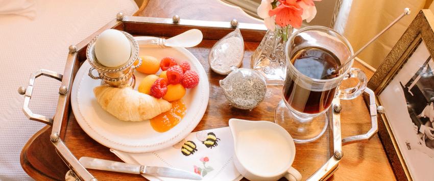 فطور رومانسي مع زوجك