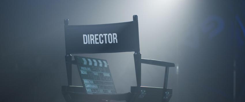 مخرج تركي شهير يطلب صور عارية من الفتيات 