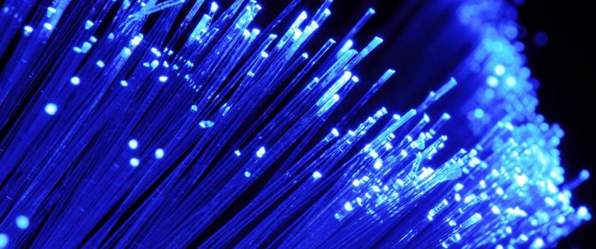 اليابان تحطم الرقم القياسي لسرعة نقل البيانات من خلال كابل بصري
