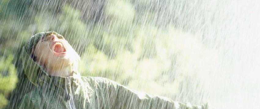 شرب مياه الأمطار