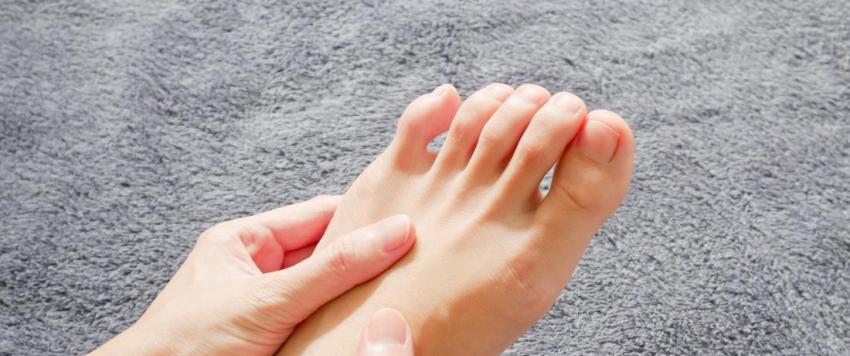 علاجات منزلية فعالة لعلاج فطريات أظافر القدم