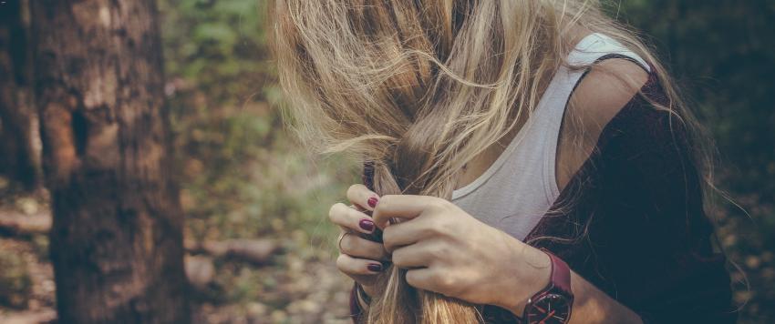 تسريحات شعر يمكنك تطبيقها في ١٠ ثوان فقط تسريحات شعر يمكنك تطبيقها في ١٠ ثوان فقط