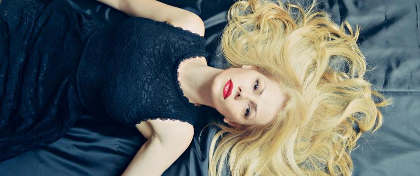 وصفات طبيعية تمنحك شعر أملس كما تحلمين 