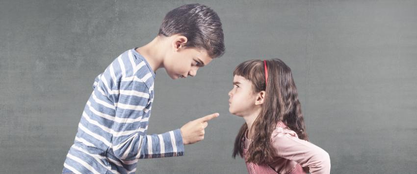 كيف يمكنك التعامل مع تشاجر أطفالك المستمر؟