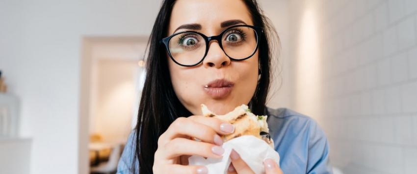 إليك ما يحدث لجسمك عند تناول اللحوم الباردة كل يوم!