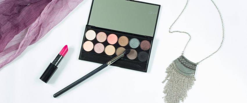 تعرفي على اتجاهات المكياج في صيف  ٢٠٢٠