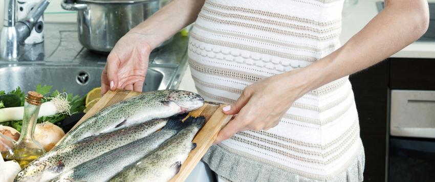 أطعمة ابتعدي عنها خلال فترة الحمل