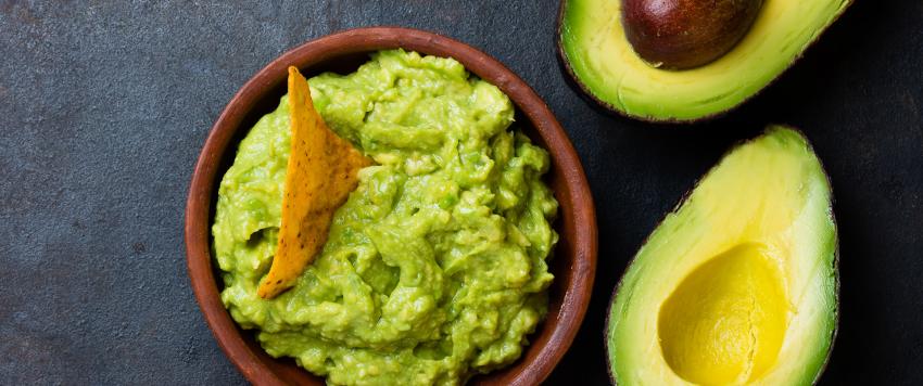 المقبلات والوجبات الخفيفة: تغميسة "غواكامولي" المكسيكية