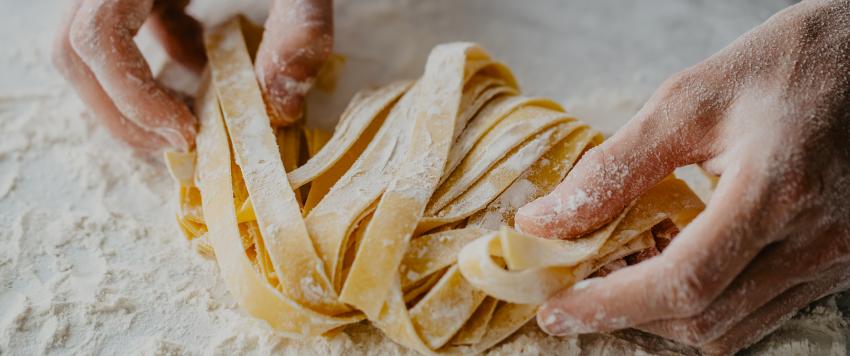 ثلاث وصفات للباستا مقدمة من إليزابيث هيوسون 