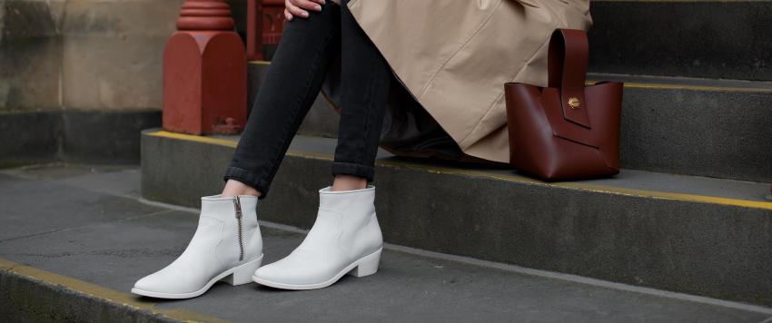 العناية بالأحذية البيضاء