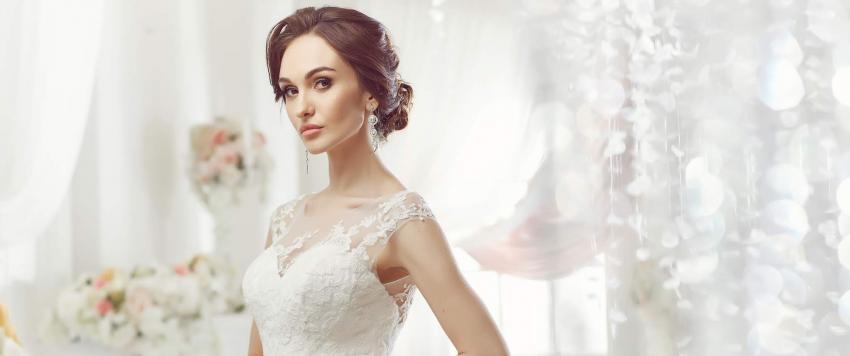 نجمات اخترن فساتين زفاف تحمل رسائل سرية نجمات اخترن فساتين زفاف تحمل رسائل سرية