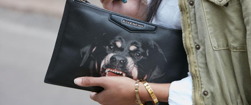 شاهدي.. مجموعة "جيفنشي" لخريف 2020 (صور)