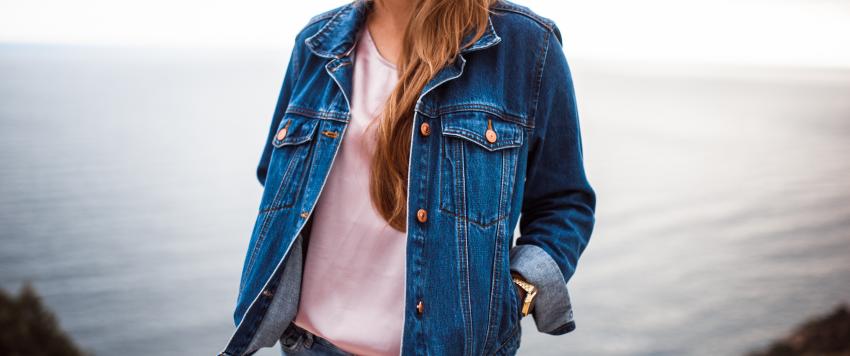 لمحبي الجينز .. أفصل جواكيت  قصيرة يمكنك ارتداؤها هذا الصيف (صور)