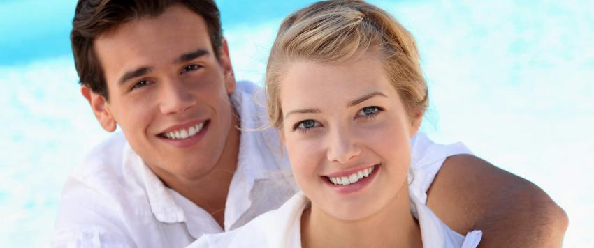 أفكار متنوعة لتتطابق إطلالتك مع شريكك في عيد الحب