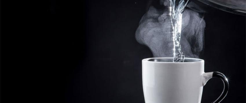 الماء الساخن