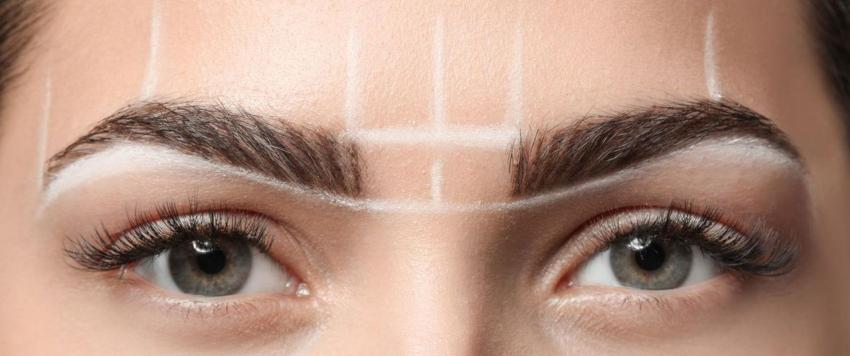 طريقة تكثيف الحواجب بشكل طبيعي