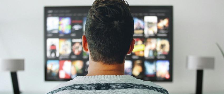 الشارقة للفنون تقدم عروضاً للأفلام على الإنترنت