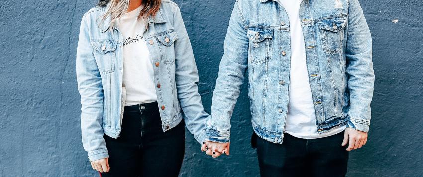 بألوان مختلفة.. شاهدي أفضل السترات الجينز "الدنيم" لربيع ٢٠٢٠