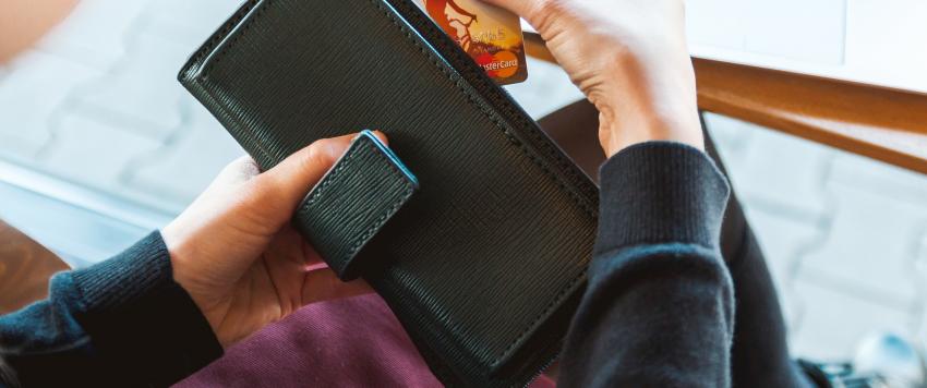 محفظة نسائية