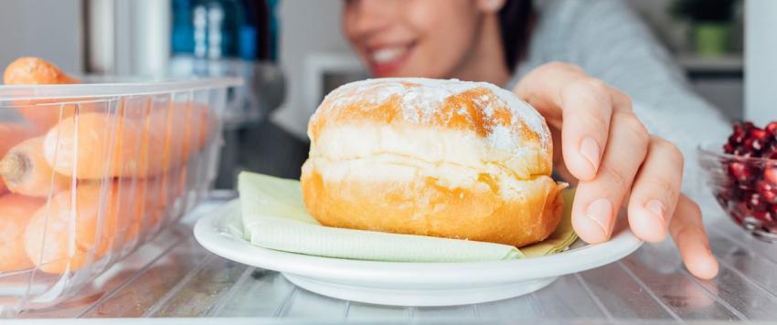 تناولي هذه الأطعمة اذا شعرتِ بالجوع في الليل.