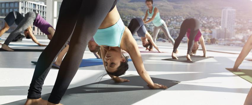 اليوم العالمي للسرطان 2021: 3 وضعيات لليوغا تقي من هذا المرض