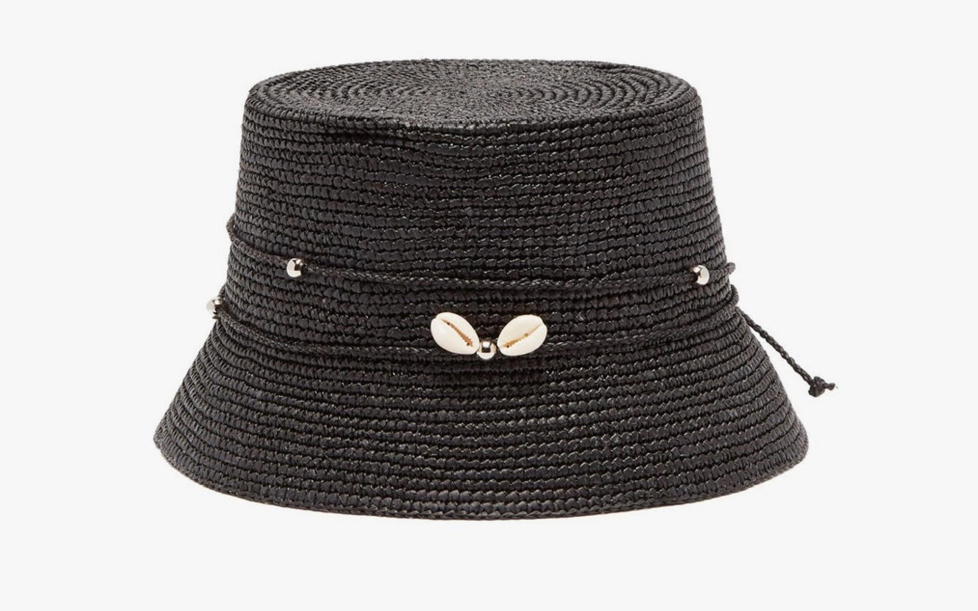 قبعة شمسية سوداء