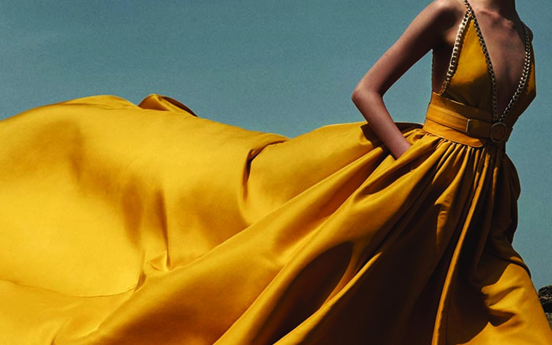 مجموعات منتجع إيلي صعب ومجموعة SS20