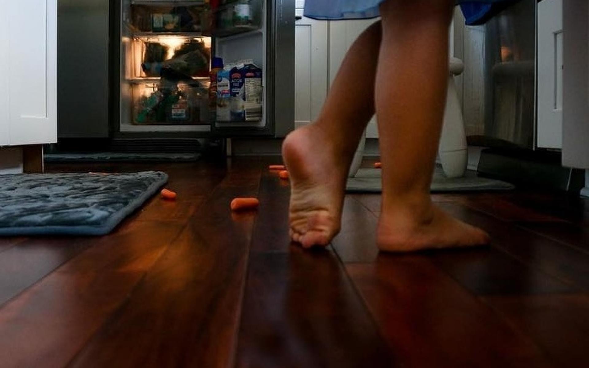 مصورة تلتلقط صور الأطفال بطرق مميزة