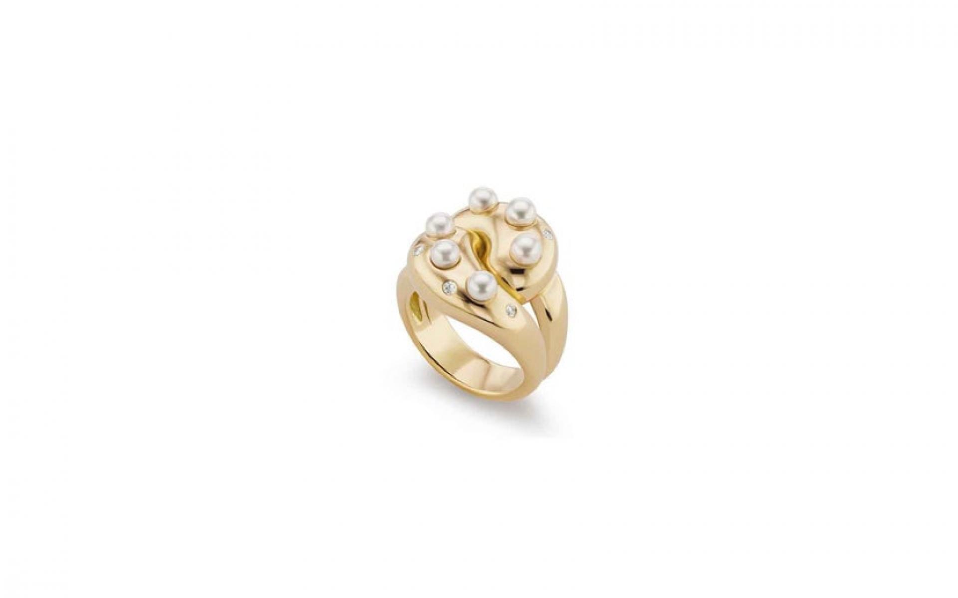 Brent Neale: خاتم من اللؤلؤ و الماس.